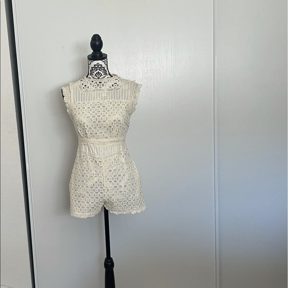 Free people White lace  short romper